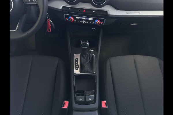 Audi Q2 35 TFSI 1.5 S EDITION FACELIFT 150 PK VIR.COCKPIT TOUCHSCREEN CARPLAY NAVI CAMERA LED STOELVERW. PDC 2025 "Audi rijden begint bij Topautos.nl – 20 Audi topmodellen direct op voorraad!"