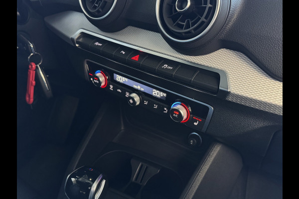 Audi Q2 35 TFSI 1.5 S EDITION FACELIFT 150 PK VIR.COCKPIT TOUCHSCREEN CARPLAY NAVI CAMERA LED STOELVERW. PDC 2025 "Audi rijden begint bij Topautos.nl – 20 Audi topmodellen direct op voorraad!"