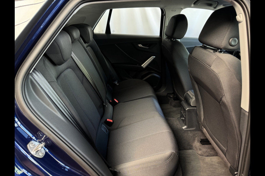 Audi Q2 35 TFSI 1.5 S EDITION FACELIFT 150 PK VIR.COCKPIT TOUCHSCREEN CARPLAY NAVI CAMERA LED STOELVERW. PDC 2025 "Audi rijden begint bij Topautos.nl – 20 Audi topmodellen direct op voorraad!"