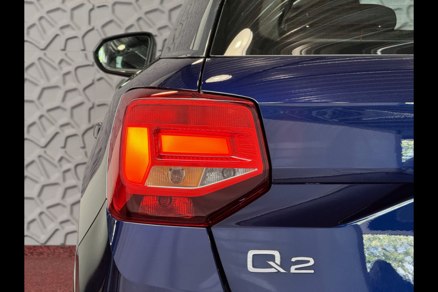 Audi Q2 35 TFSI 1.5 S EDITION FACELIFT 150 PK VIR.COCKPIT TOUCHSCREEN CARPLAY NAVI CAMERA LED STOELVERW. PDC 2025 "Audi rijden begint bij Topautos.nl – 20 Audi topmodellen direct op voorraad!"