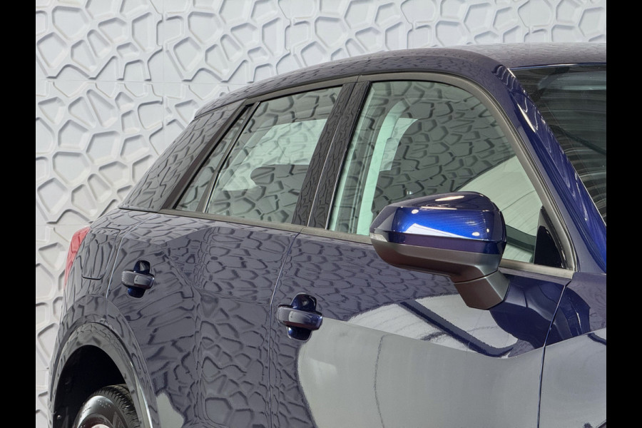 Audi Q2 35 TFSI 1.5 S EDITION FACELIFT 150 PK VIR.COCKPIT TOUCHSCREEN CARPLAY NAVI CAMERA LED STOELVERW. PDC 2025 "Audi rijden begint bij Topautos.nl – 20 Audi topmodellen direct op voorraad!"
