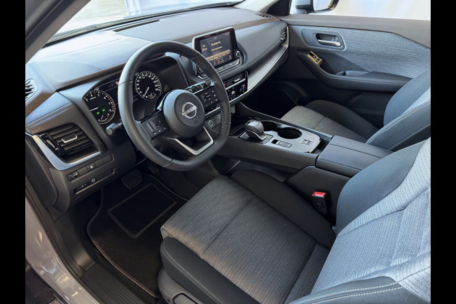 Nissan X-Trail 1.5 MHEV 7PERS. 1800 KG TREK. STOEL/BANK/RUIT CARPLAY NAVI VERW. LED ADAP.CRUISE 7P 7 PERSOONS 10/2024