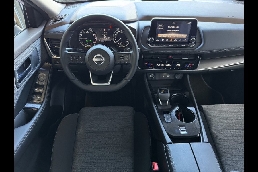 Nissan X-Trail 1.5 MHEV 7PERS. 1800 KG TREK. STOEL/BANK/RUIT CARPLAY NAVI VERW. LED ADAP.CRUISE 7P 7 PERSOONS 10/2024