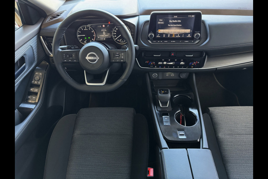 Nissan X-Trail 1.5 MHEV 7PERS. 1800 KG TREK. STOEL/BANK/RUIT CARPLAY NAVI VERW. LED ADAP.CRUISE 7P 7 PERSOONS 10/2024