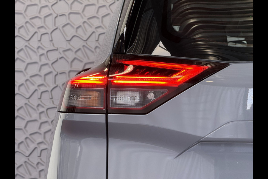 Nissan X-Trail 1.5 MHEV 7PERS. 1800 KG TREK. STOEL/BANK/RUIT CARPLAY NAVI VERW. LED ADAP.CRUISE 7P 7 PERSOONS 10/2024