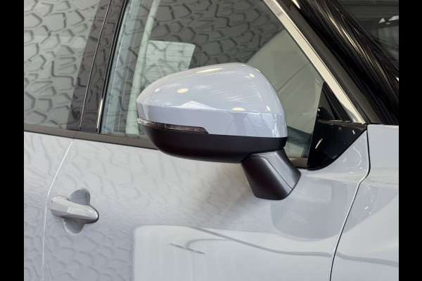 Nissan X-Trail 1.5 MHEV 7PERS. 1800 KG TREK. STOEL/BANK/RUIT CARPLAY NAVI VERW. LED ADAP.CRUISE 7P 7 PERSOONS 10/2024