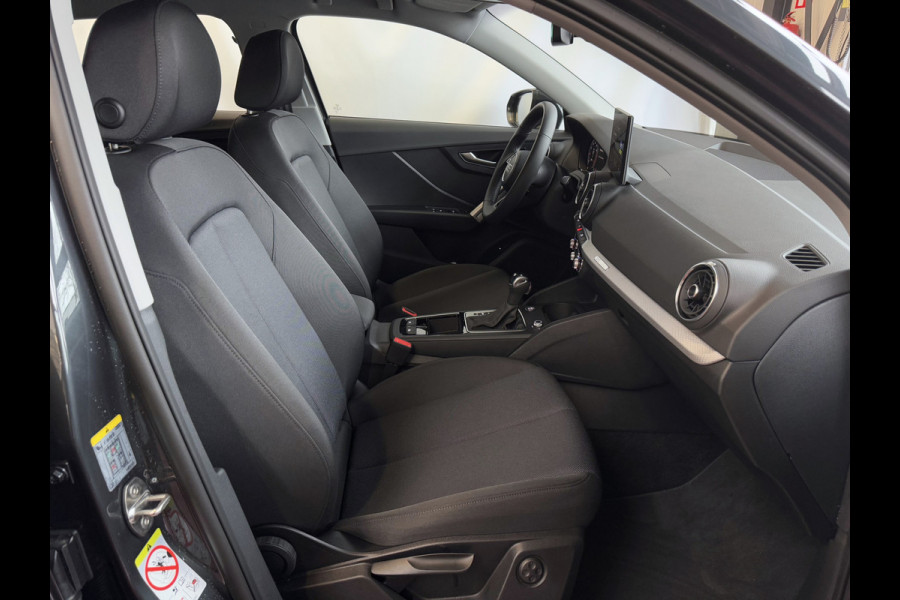 Audi Q2 35 TFSI 1.5 S EDITION 150PK VIR.COCKPIT ELEK.KLEP TOUCHSCREEN CARPLAY NAVI CAMERA MATRIX LED STOELVERW. PDC KEYLESS 06/2024 "Audi rijden begint bij Topautos.nl – 20 Audi topmodellen direct op voorraad!"