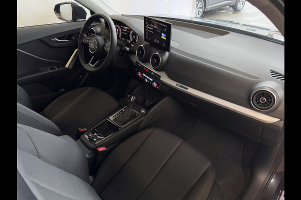 Audi Q2 35 TFSI 1.5 S EDITION 150PK VIR.COCKPIT ELEK.KLEP TOUCHSCREEN CARPLAY NAVI CAMERA MATRIX LED STOELVERW. PDC KEYLESS 06/2024 "Audi rijden begint bij Topautos.nl – 20 Audi topmodellen direct op voorraad!"