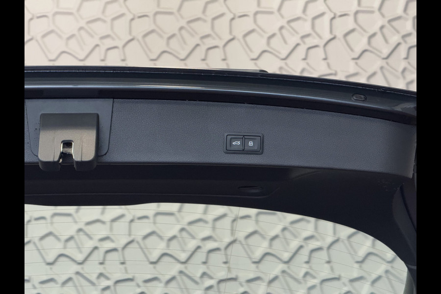 Audi Q2 35 TFSI 1.5 S EDITION 150PK VIR.COCKPIT ELEK.KLEP TOUCHSCREEN CARPLAY NAVI CAMERA MATRIX LED STOELVERW. PDC KEYLESS 06/2024 "Audi rijden begint bij Topautos.nl – 20 Audi topmodellen direct op voorraad!"