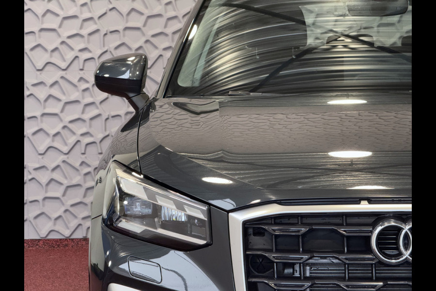 Audi Q2 35 TFSI 1.5 S EDITION 150PK VIR.COCKPIT ELEK.KLEP TOUCHSCREEN CARPLAY NAVI CAMERA MATRIX LED STOELVERW. PDC KEYLESS 06/2024 "Audi rijden begint bij Topautos.nl – 20 Audi topmodellen direct op voorraad!"