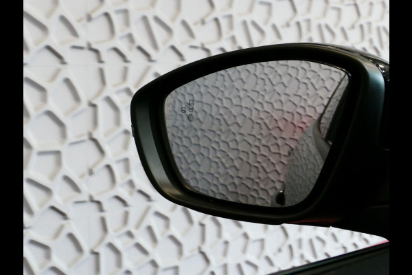 Peugeot 2008 1.2 130PK ALLURE PACK BLINDSPOT CARPLAY NAVI LED VIR.COCKPIT 360.CAMERA ADAP.CRUISE KEYLESS STOELVERW. 05/2024