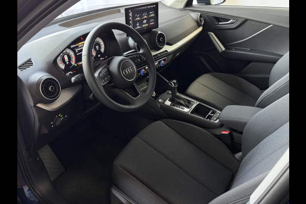 Audi Q2 35 TFSI 1.5 S EDITION NAVARRA BLAUW ELEK.KLEP 150PK VIR.COCKPIT 18''LMV TOUCHSCREEN CARPLAY NAVI CAMERA LED STOELVERW. PDC 03/2025 "Audi rijden begint bij Topautos.nl – 20 Audi topmodellen direct op voorraad!"