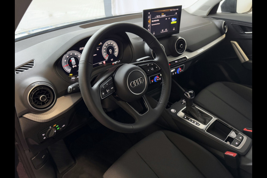 Audi Q2 35 TFSI 1.5 S EDITION NAVARRA BLAUW ELEK.KLEP 150PK VIR.COCKPIT 18''LMV TOUCHSCREEN CARPLAY NAVI CAMERA LED STOELVERW. PDC 03/2025 "Audi rijden begint bij Topautos.nl – 20 Audi topmodellen direct op voorraad!"