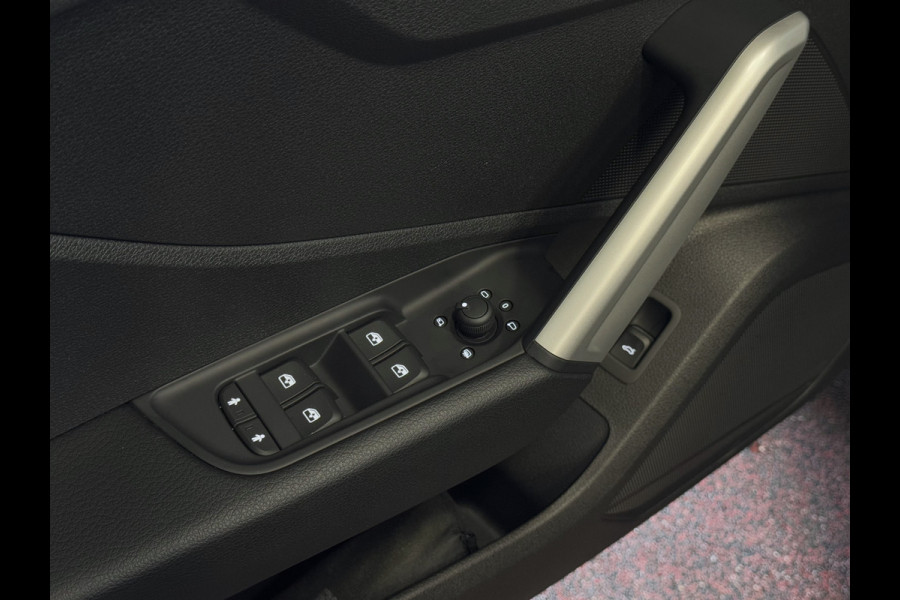 Audi Q2 35 TFSI 1.5 S EDITION NAVARRA BLAUW ELEK.KLEP 150PK VIR.COCKPIT 18''LMV TOUCHSCREEN CARPLAY NAVI CAMERA LED STOELVERW. PDC 03/2025 "Audi rijden begint bij Topautos.nl – 20 Audi topmodellen direct op voorraad!"