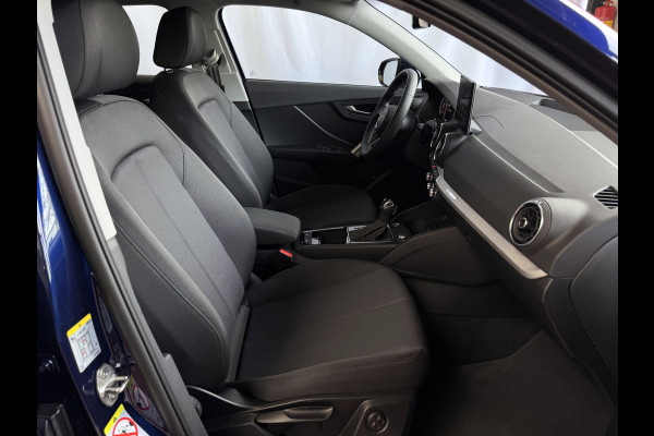 Audi Q2 35 TFSI 1.5 S EDITION NAVARRA BLAUW ELEK.KLEP 150PK VIR.COCKPIT 18''LMV TOUCHSCREEN CARPLAY NAVI CAMERA LED STOELVERW. PDC 03/2025 "Audi rijden begint bij Topautos.nl – 20 Audi topmodellen direct op voorraad!"