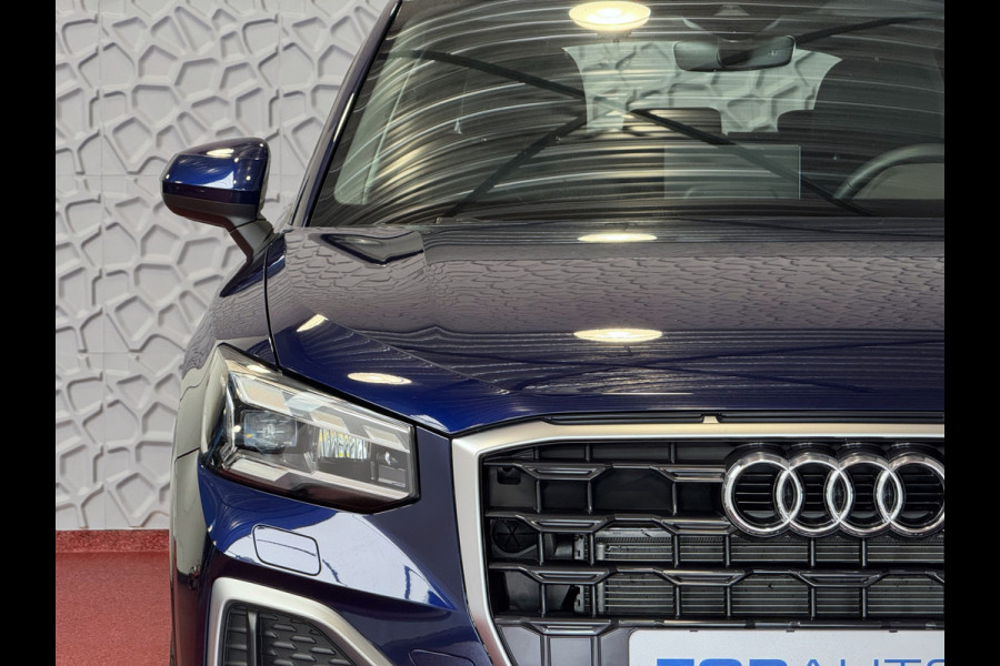 Audi Q2 35 TFSI 1.5 S EDITION NAVARRA BLAUW ELEK.KLEP 150PK VIR.COCKPIT 18''LMV TOUCHSCREEN CARPLAY NAVI CAMERA LED STOELVERW. PDC 03/2025 "Audi rijden begint bij Topautos.nl – 20 Audi topmodellen direct op voorraad!"