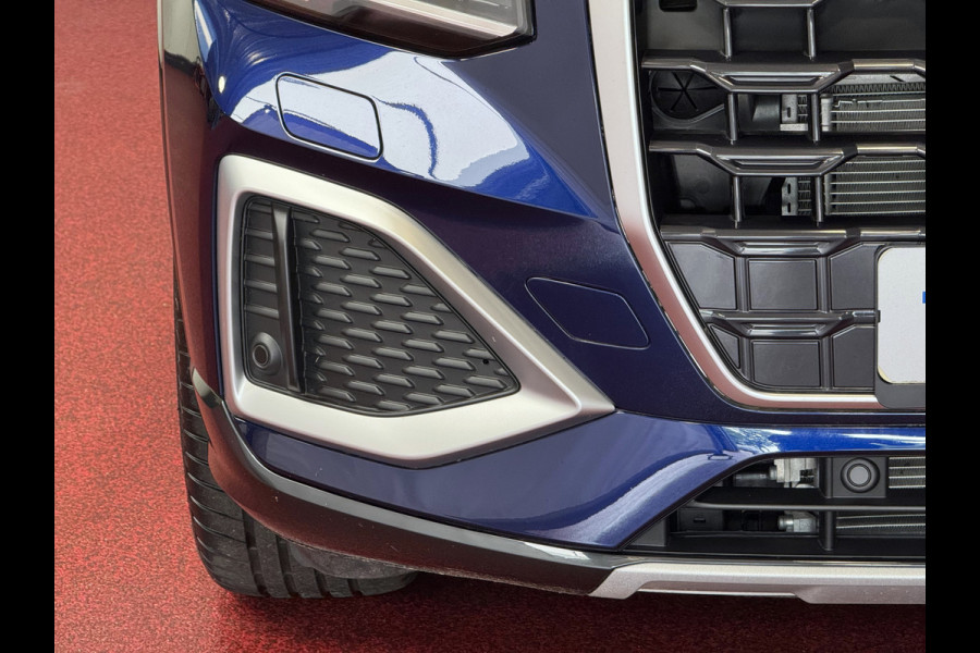 Audi Q2 35 TFSI 1.5 S EDITION NAVARRA BLAUW ELEK.KLEP 150PK VIR.COCKPIT 18''LMV TOUCHSCREEN CARPLAY NAVI CAMERA LED STOELVERW. PDC 03/2025 "Audi rijden begint bij Topautos.nl – 20 Audi topmodellen direct op voorraad!"