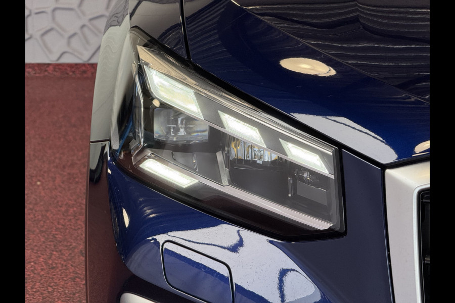 Audi Q2 35 TFSI 1.5 S EDITION NAVARRA BLAUW ELEK.KLEP 150PK VIR.COCKPIT 18''LMV TOUCHSCREEN CARPLAY NAVI CAMERA LED STOELVERW. PDC 03/2025 "Audi rijden begint bij Topautos.nl – 20 Audi topmodellen direct op voorraad!"