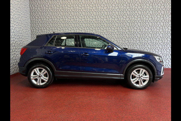 Audi Q2 35 TFSI 1.5 S EDITION NAVARRA BLAUW ELEK.KLEP 150PK VIR.COCKPIT 18''LMV TOUCHSCREEN CARPLAY NAVI CAMERA LED STOELVERW. PDC 03/2025 "Audi rijden begint bij Topautos.nl – 20 Audi topmodellen direct op voorraad!"