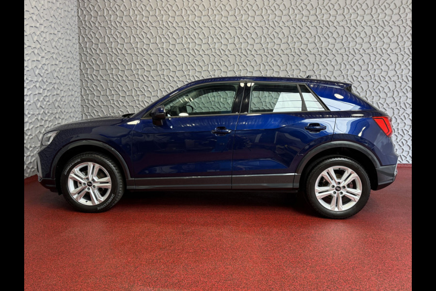 Audi Q2 35 TFSI 1.5 S EDITION NAVARRA BLAUW ELEK.KLEP 150PK VIR.COCKPIT 18''LMV TOUCHSCREEN CARPLAY NAVI CAMERA LED STOELVERW. PDC 03/2025 "Audi rijden begint bij Topautos.nl – 20 Audi topmodellen direct op voorraad!"