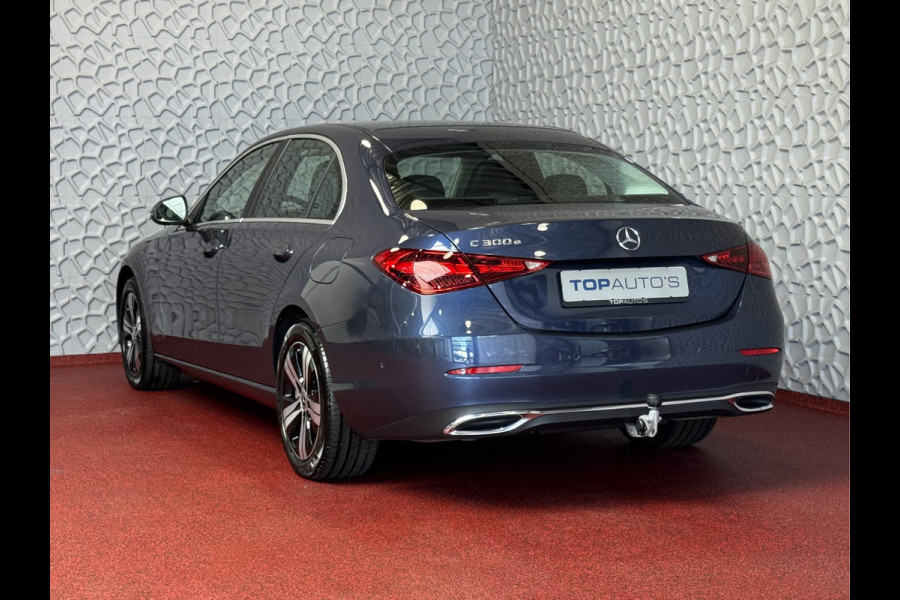Mercedes-Benz C-Klasse 300e 313PK PHEV 12/2024 AVANTGARDE TREKHAAK DISTRONIC CAMERA ELEK/STOEL/VERWARMD 12/2024 PHEV PLUG IN HYBRIDE Mercedes-Benz C-Klasse 300e 313PK PHEV 12/2024 AVANTGARDE TREKHAAK DISTRONIC CAMERA ELEK/STOEL/VERWARMD 12/2024 PHEV PLUG IN HYBRIDE
