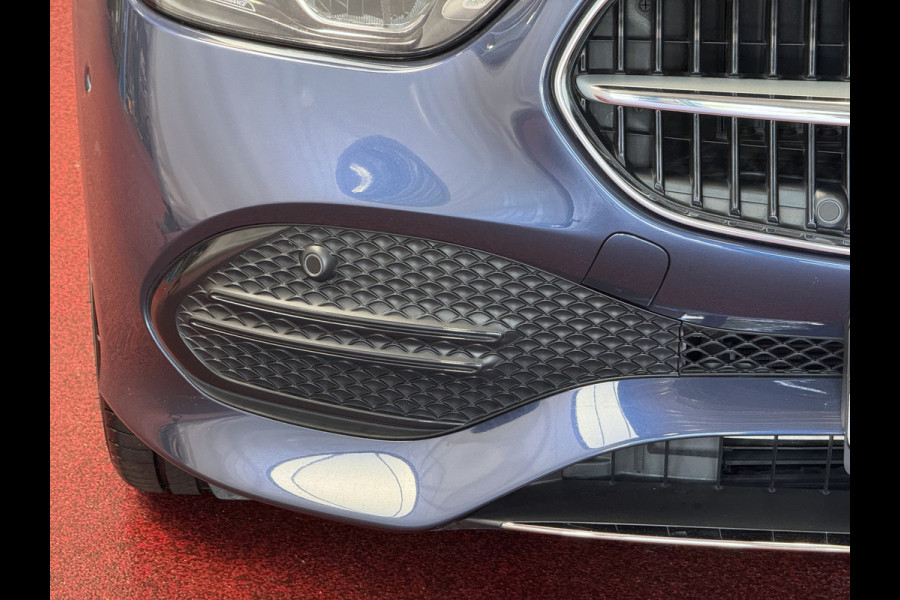 Mercedes-Benz C-Klasse 300e 313PK PHEV 12/2024 AVANTGARDE TREKHAAK DISTRONIC CAMERA ELEK/STOEL/VERWARMD 12/2024 PHEV PLUG IN HYBRIDE Mercedes-Benz C-Klasse 300e 313PK PHEV 12/2024 AVANTGARDE TREKHAAK DISTRONIC CAMERA ELEK/STOEL/VERWARMD 12/2024 PHEV PLUG IN HYBRIDE