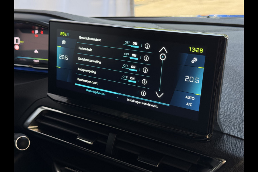 Peugeot 3008 1.6 HYBRID PHEV ALLURE PACK CARPLAY NAVI CAMERA BLINDSPOT Plug in Hybrid Peugeot 3008 1.6 HYBRID PHEV ALLURE PACK CARPLAY NAVI CAMERA BLINDSPOT Plug in Hybrid