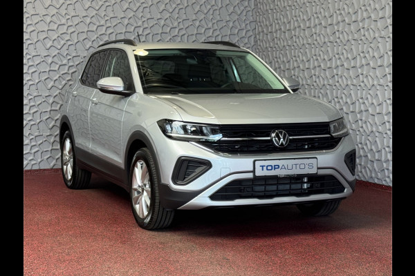 Volkswagen T-Cross DE VERNIEUWDE T-CROSS 116PK 17''LMV TREKHAAK CAMERA VIR.COCKPIT STOELVERW. ADAP.CRUISE LMV CARPLAY 2025 "Volkswagen rijden begint bij Topautos.nl – 75 topmodellen direct op voorraad!"