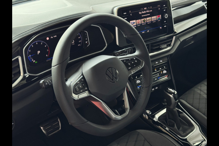 Volkswagen T-Roc ✅ NIEUWE AUTO ✅ 1.5 TSI DSG 2025 R-LINE 150PK AFN.TREKHAAK IQ LIGHT ALCANTARA ELEK.KLEP CARPLAY STOEL/STUUR VERW. 19"LMV VIR.COC 2025 RLINE R LINE "Volkswagen rijden begint bij Topautos.nl – 75 topmodellen direct op voorraad!"
