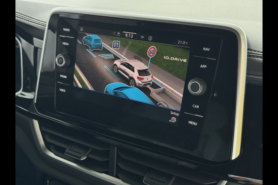 Volkswagen T-Roc ✅ NIEUWE AUTO ✅ 1.5 TSI DSG 2025 R-LINE 150PK AFN.TREKHAAK IQ LIGHT ALCANTARA ELEK.KLEP CARPLAY STOEL/STUUR VERW. 19"LMV VIR.COC 2025 RLINE R LINE "Volkswagen rijden begint bij Topautos.nl – 75 topmodellen direct op voorraad!"