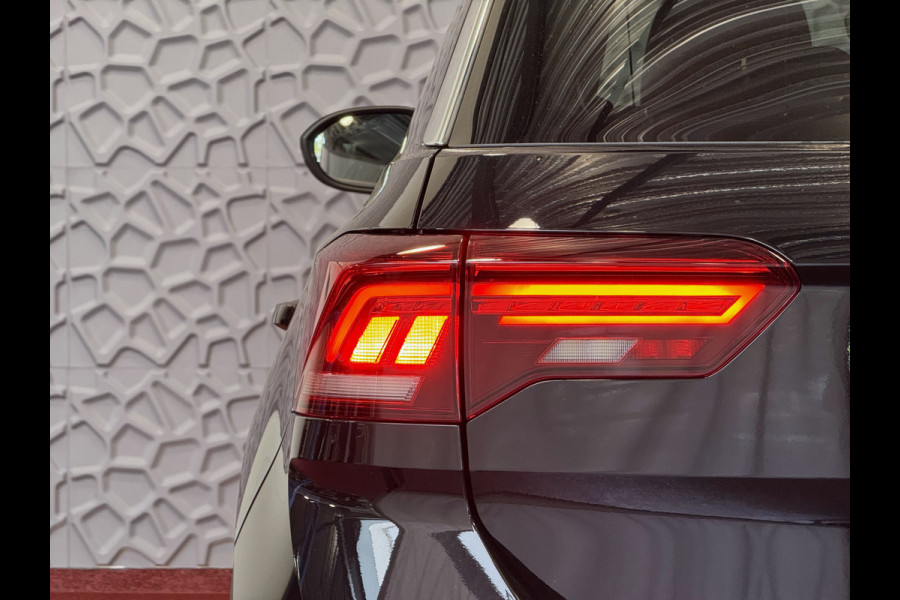 Volkswagen T-Roc ✅ NIEUWE AUTO ✅ 1.5 TSI DSG 2025 R-LINE 150PK AFN.TREKHAAK IQ LIGHT ALCANTARA ELEK.KLEP CARPLAY STOEL/STUUR VERW. 19"LMV VIR.COC 2025 RLINE R LINE "Volkswagen rijden begint bij Topautos.nl – 75 topmodellen direct op voorraad!"