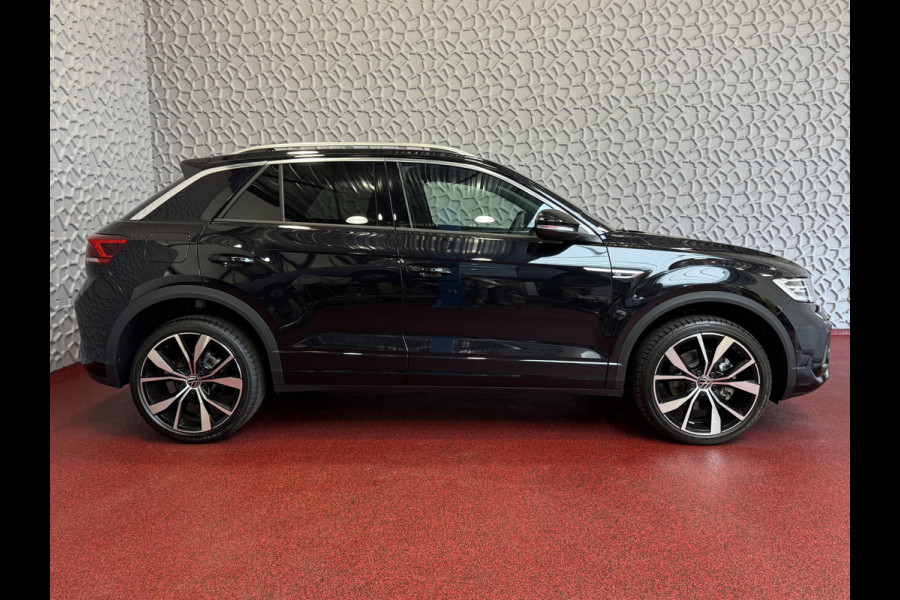 Volkswagen T-Roc ✅ NIEUWE AUTO ✅ 1.5 TSI DSG 2025 R-LINE 150PK AFN.TREKHAAK IQ LIGHT ALCANTARA ELEK.KLEP CARPLAY STOEL/STUUR VERW. 19"LMV VIR.COC 2025 RLINE R LINE "Volkswagen rijden begint bij Topautos.nl – 75 topmodellen direct op voorraad!"