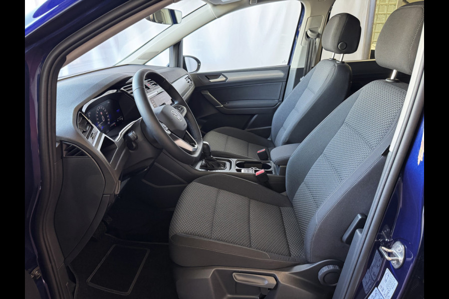 Volkswagen Touran 1.5 TSI 150PK 7P CARPLAY NAVI CAMERA LED ELEK.KLEP VIR.COCKPIT DODE.HOEK DET. STOELVERW KEYLESS 7P 7PERS 09/2024 "Volkswagen rijden begint bij Topautos.nl – 75 topmodellen direct op voorraad!"