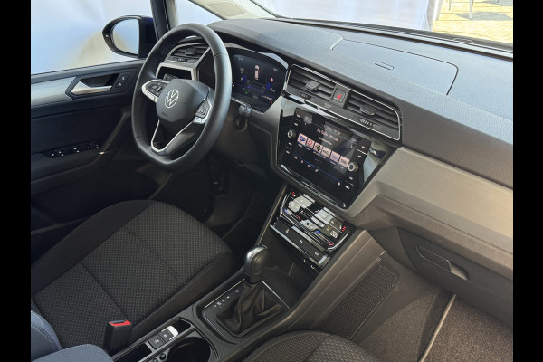 Volkswagen Touran 1.5 TSI 150PK 7P CARPLAY NAVI CAMERA LED ELEK.KLEP VIR.COCKPIT DODE.HOEK DET. STOELVERW KEYLESS 7P 7PERS 09/2024 "Volkswagen rijden begint bij Topautos.nl – 75 topmodellen direct op voorraad!"