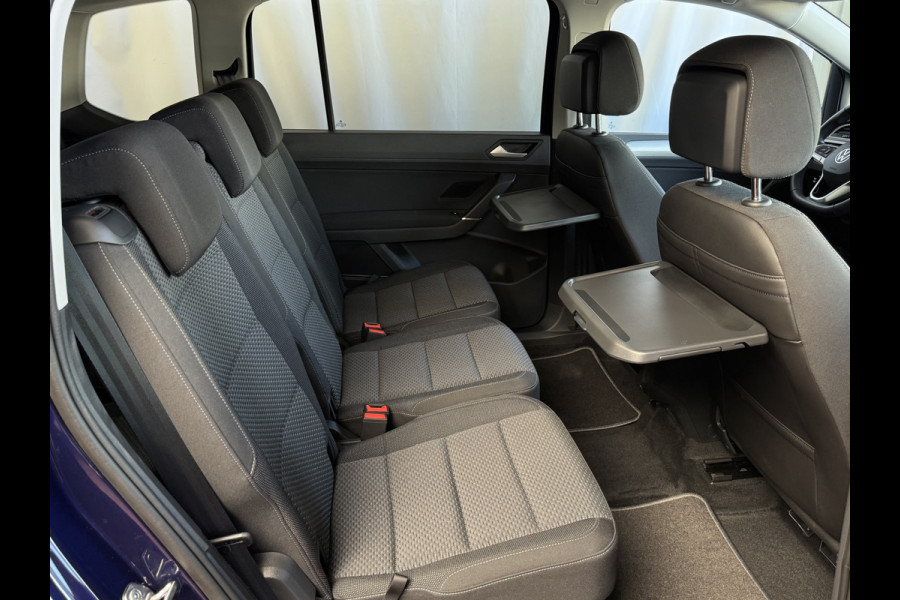 Volkswagen Touran 1.5 TSI 150PK 7P CARPLAY NAVI CAMERA LED ELEK.KLEP VIR.COCKPIT DODE.HOEK DET. STOELVERW KEYLESS 7P 7PERS 09/2024 "Volkswagen rijden begint bij Topautos.nl – 75 topmodellen direct op voorraad!"