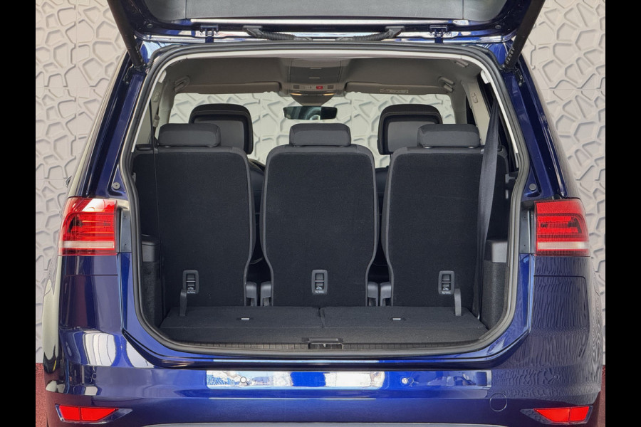 Volkswagen Touran 1.5 TSI 150PK 7P CARPLAY NAVI CAMERA LED ELEK.KLEP VIR.COCKPIT DODE.HOEK DET. STOELVERW KEYLESS 7P 7PERS 09/2024 "Volkswagen rijden begint bij Topautos.nl – 75 topmodellen direct op voorraad!"