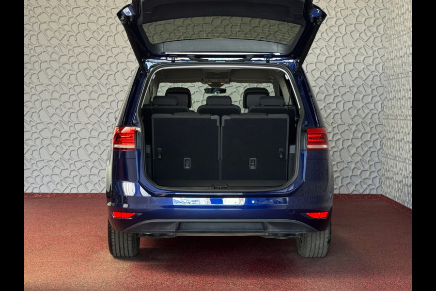 Volkswagen Touran 1.5 TSI 150PK 7P CARPLAY NAVI CAMERA LED ELEK.KLEP VIR.COCKPIT DODE.HOEK DET. STOELVERW KEYLESS 7P 7PERS 09/2024 "Volkswagen rijden begint bij Topautos.nl – 75 topmodellen direct op voorraad!"