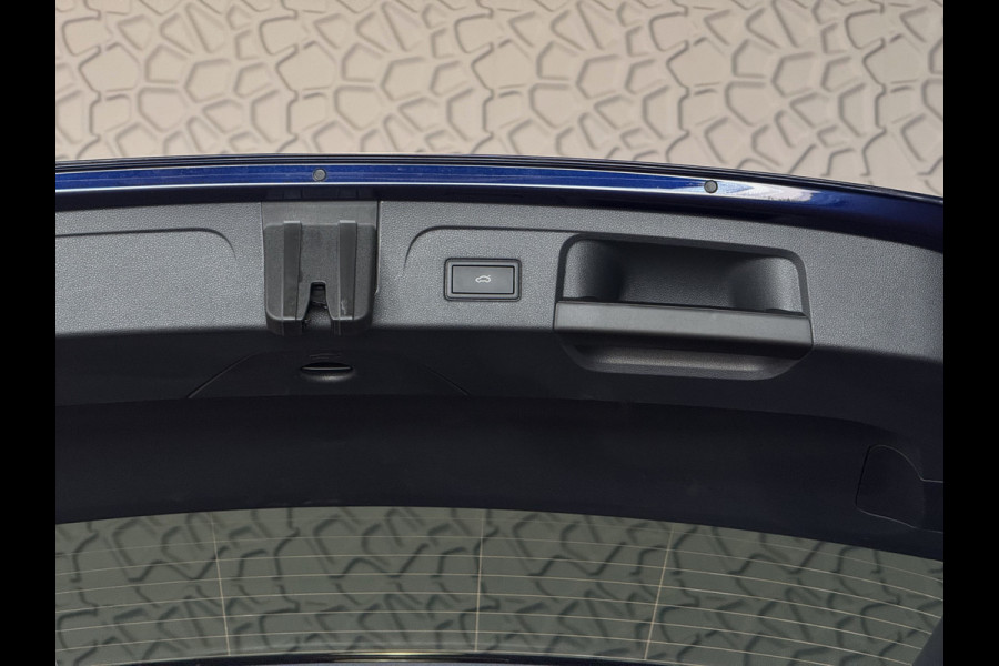 Volkswagen Touran 1.5 TSI 150PK 7P CARPLAY NAVI CAMERA LED ELEK.KLEP VIR.COCKPIT DODE.HOEK DET. STOELVERW KEYLESS 7P 7PERS 09/2024 "Volkswagen rijden begint bij Topautos.nl – 75 topmodellen direct op voorraad!"