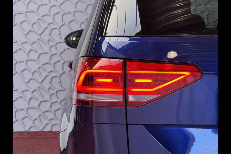 Volkswagen Touran 1.5 TSI 150PK 7P CARPLAY NAVI CAMERA LED ELEK.KLEP VIR.COCKPIT DODE.HOEK DET. STOELVERW KEYLESS 7P 7PERS 09/2024 "Volkswagen rijden begint bij Topautos.nl – 75 topmodellen direct op voorraad!"