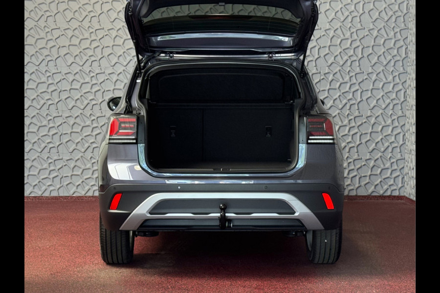 Volkswagen T-Cross T-CROSS 116PK 17''LMV TREKHAAK CAMERA VIR.COCKPIT STOELVERW. ADAP.CRUISE LMV CARPLAY 2025 "Volkswagen rijden begint bij Topautos.nl – 75 topmodellen direct op voorraad!"