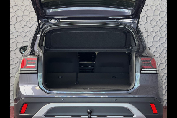 Volkswagen T-Cross T-CROSS 116PK 17''LMV TREKHAAK CAMERA VIR.COCKPIT STOELVERW. ADAP.CRUISE LMV CARPLAY 2025 "Volkswagen rijden begint bij Topautos.nl – 75 topmodellen direct op voorraad!"