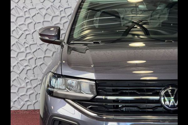 Volkswagen T-Cross T-CROSS 116PK 17''LMV TREKHAAK CAMERA VIR.COCKPIT STOELVERW. ADAP.CRUISE LMV CARPLAY 2025 "Volkswagen rijden begint bij Topautos.nl – 75 topmodellen direct op voorraad!"