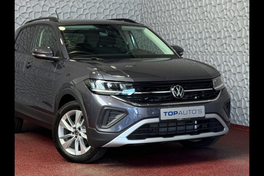 Volkswagen T-Cross T-CROSS 116PK 17''LMV TREKHAAK CAMERA VIR.COCKPIT STOELVERW. ADAP.CRUISE LMV CARPLAY 2025 "Volkswagen rijden begint bij Topautos.nl – 75 topmodellen direct op voorraad!"