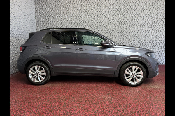 Volkswagen T-Cross T-CROSS 116PK 17''LMV TREKHAAK CAMERA VIR.COCKPIT STOELVERW. ADAP.CRUISE LMV CARPLAY 2025 "Volkswagen rijden begint bij Topautos.nl – 75 topmodellen direct op voorraad!"