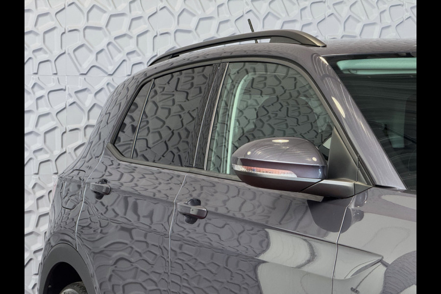 Volkswagen T-Cross T-CROSS 116PK 17''LMV TREKHAAK CAMERA VIR.COCKPIT STOELVERW. ADAP.CRUISE LMV CARPLAY 2025 "Volkswagen rijden begint bij Topautos.nl – 75 topmodellen direct op voorraad!"