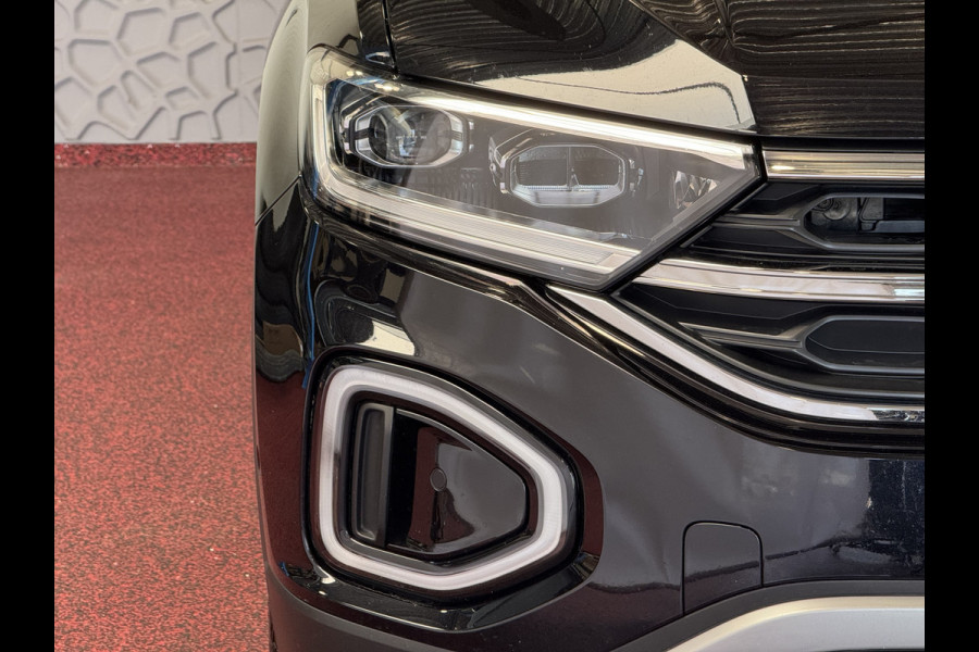 Volkswagen T-Roc Cabrio TSI VIR.COCKPIT CARPLAY NAVI IQ.LED STOEL/STUUR.VERW DAB ADAP.CRUISE 05/2024 ✅Top Auto's Wijchen. 30 Jaar Specialist in Volkswagen  : Alle Type's : R-Line Edition / Style / First Edition / Highline / Life , Zowel PHEV / HEV / MHEV / Benzine ✅
