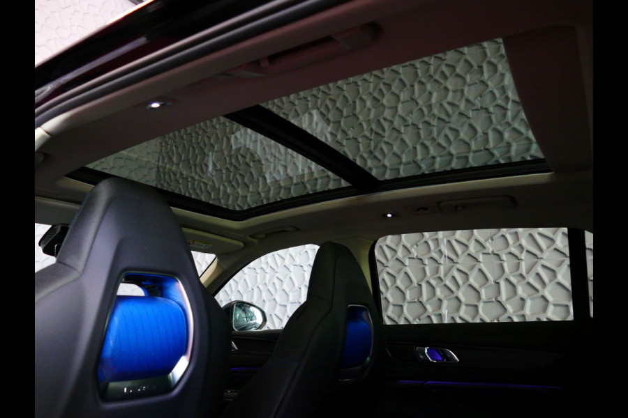 Lynk & Co 01 1.5 261 PK 360.CAM 3990 KM!PANORAMA CARPLAY PHEV 2023 4 JAAR GARANTIE Plug-in Hybrid PHEV