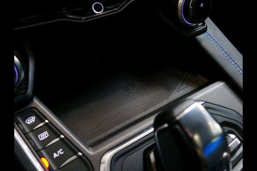 Lynk & Co 01 1.5 261 PK 360.CAM 3990 KM!PANORAMA CARPLAY PHEV 2023 4 JAAR GARANTIE Plug-in Hybrid PHEV