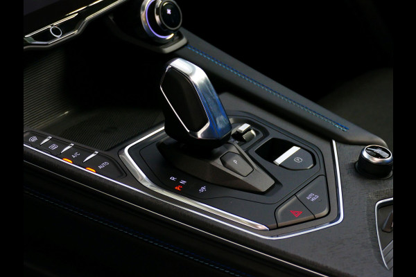 Lynk & Co 01 1.5 261 PK 360.CAM 3990 KM!PANORAMA CARPLAY PHEV 2023 4 JAAR GARANTIE Plug-in Hybrid PHEV