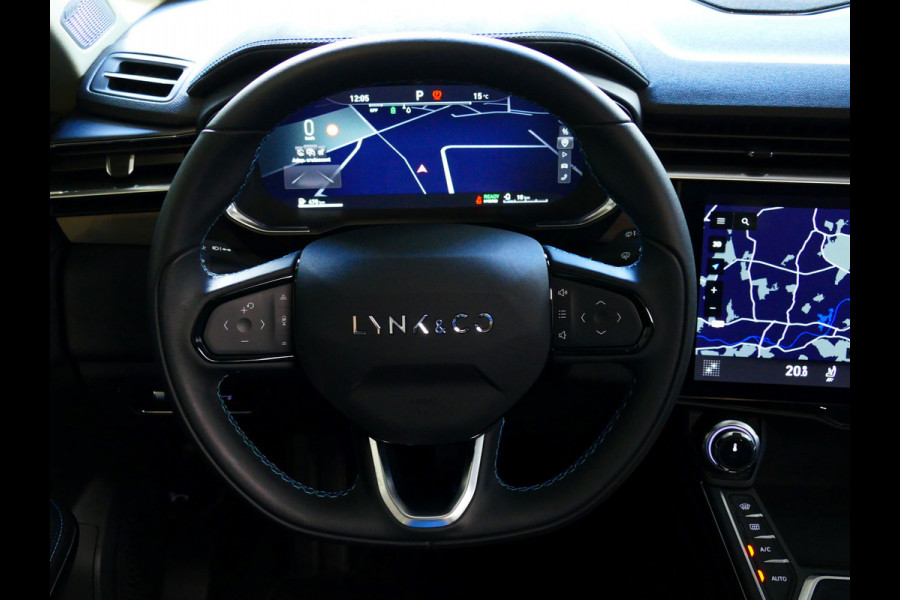 Lynk & Co 01 1.5 261 PK 360.CAM 3990 KM!PANORAMA CARPLAY PHEV 2023 4 JAAR GARANTIE Plug-in Hybrid PHEV